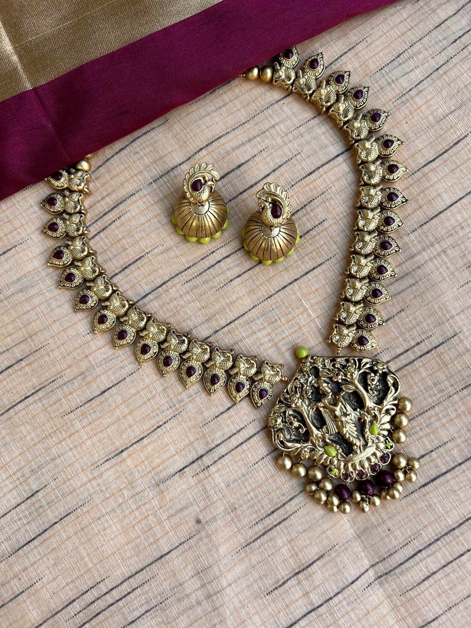 Radheya Temple Jewellery Set