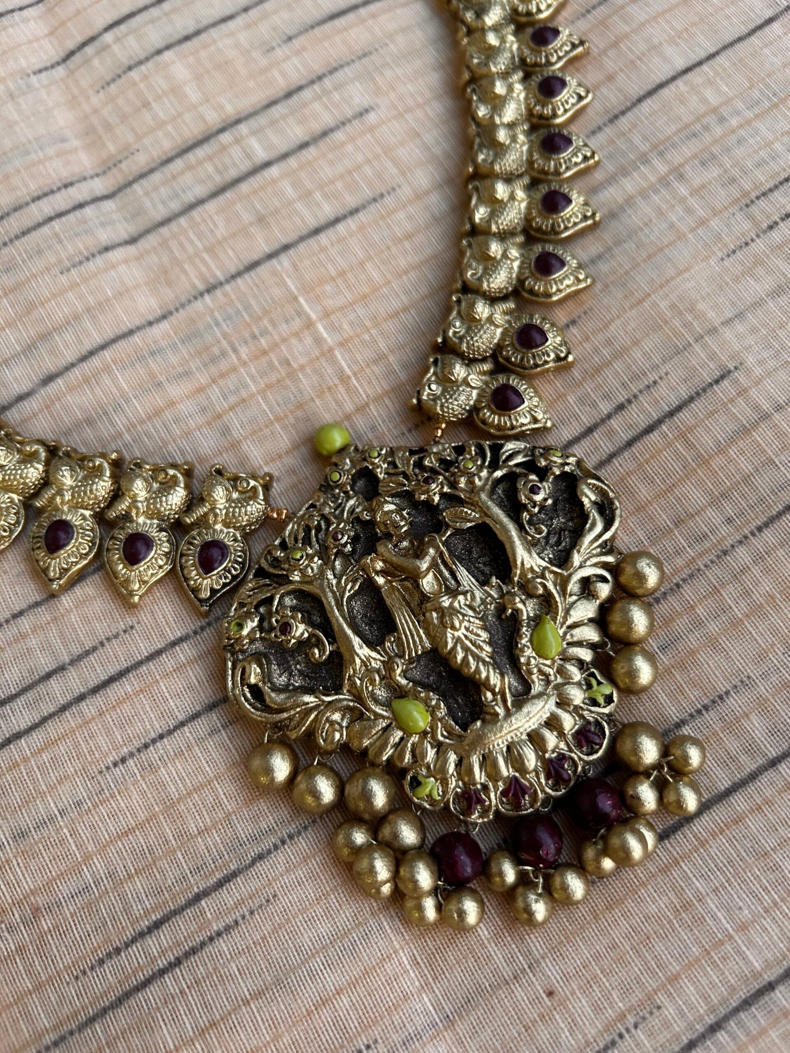 Radheya Temple Jewellery Set - Image 4