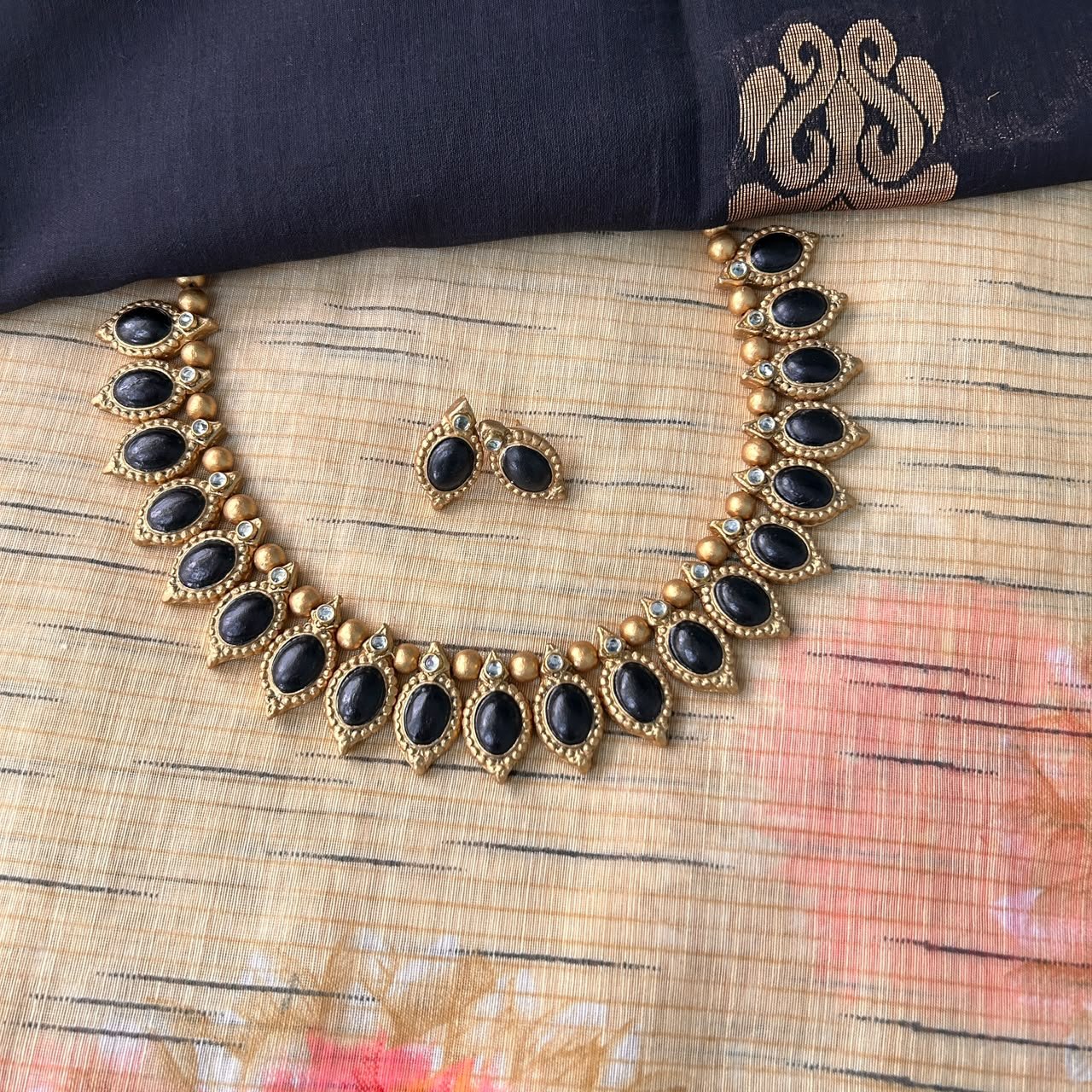 Nishaara – Black Onyx Necklace Set - Image 2